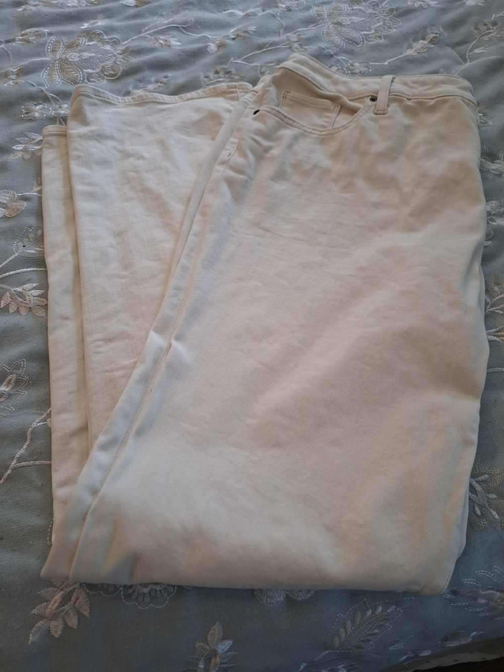 Chico's Flare Leg Jeans in Light Cream